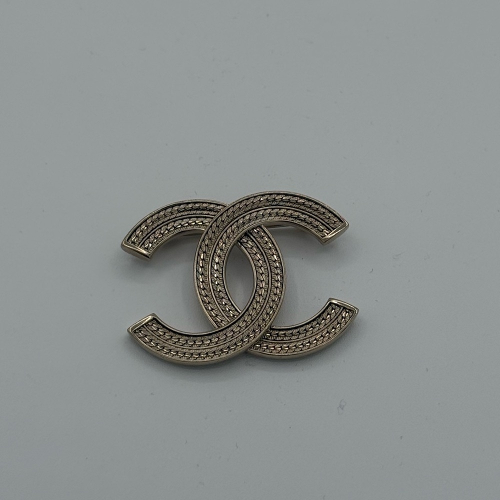 CHANEL Gold-Tone CC Logo Brooch